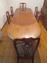 Mesa comedor extensible y sillas